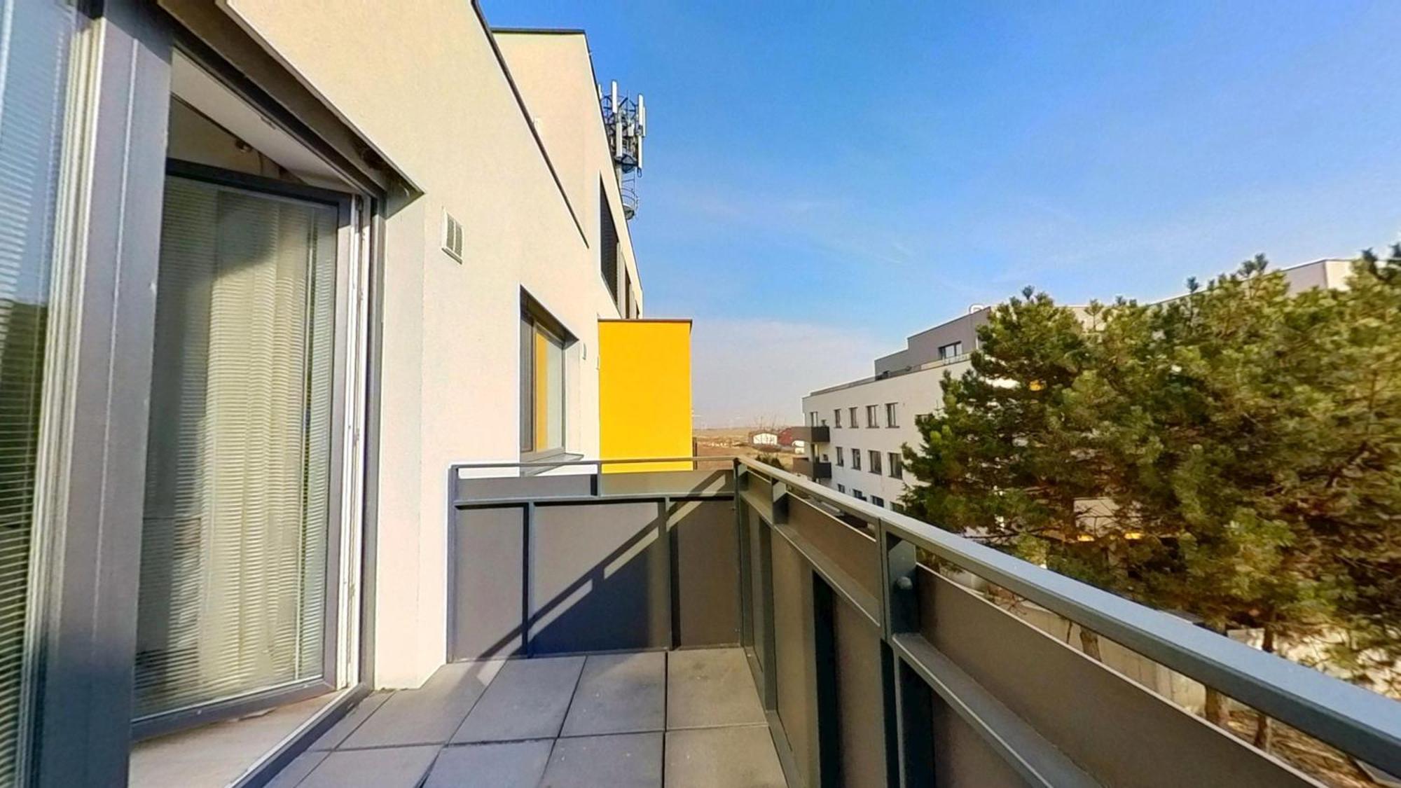 Air-Conditioned 2 Room Apartment, With Terrace, Rovinka, 302 Exterior foto
