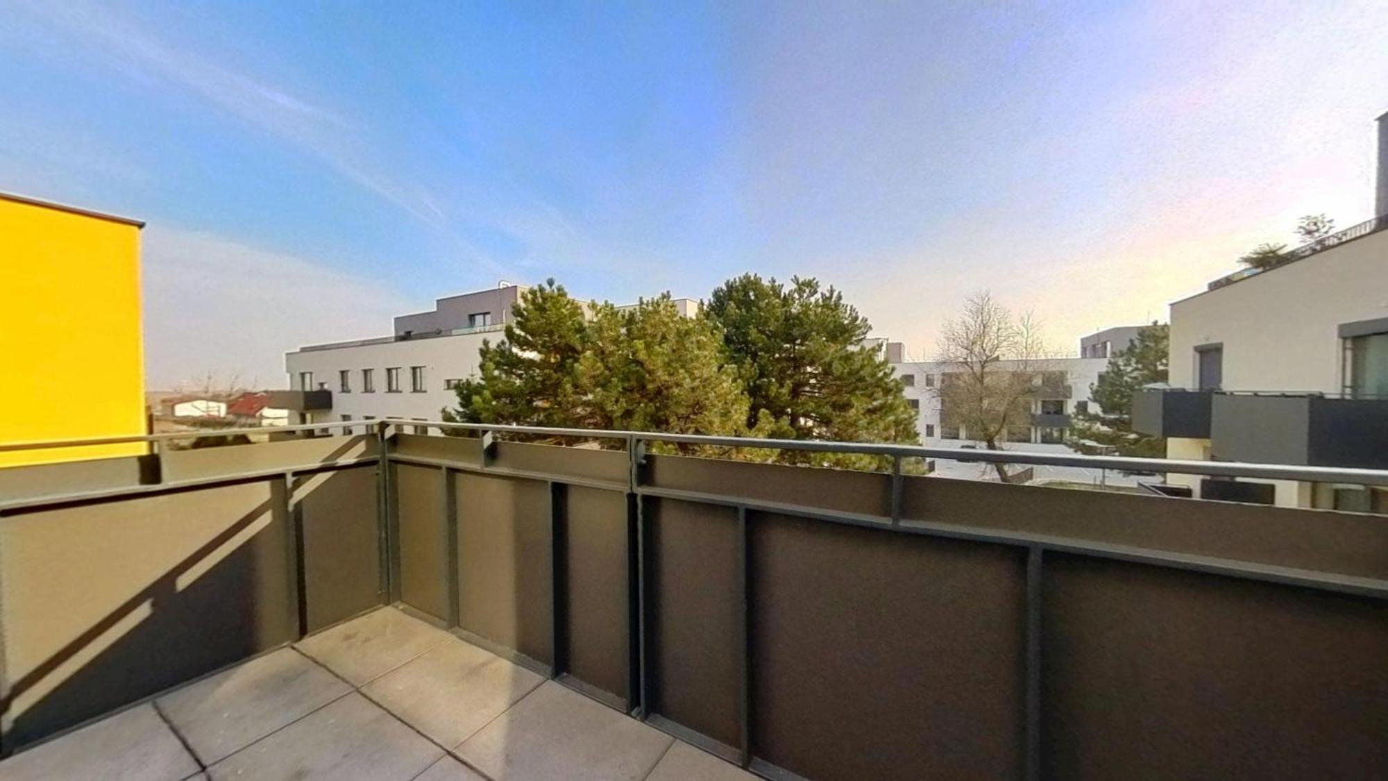 Air-Conditioned 2 Room Apartment, With Terrace, Rovinka, 302 Exterior foto