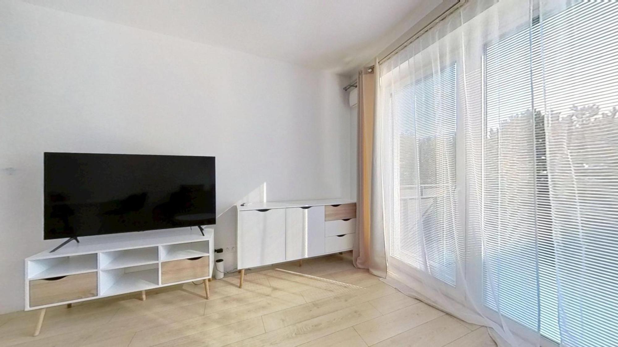 Air-Conditioned 2 Room Apartment, With Terrace, Rovinka, 302 Exterior foto