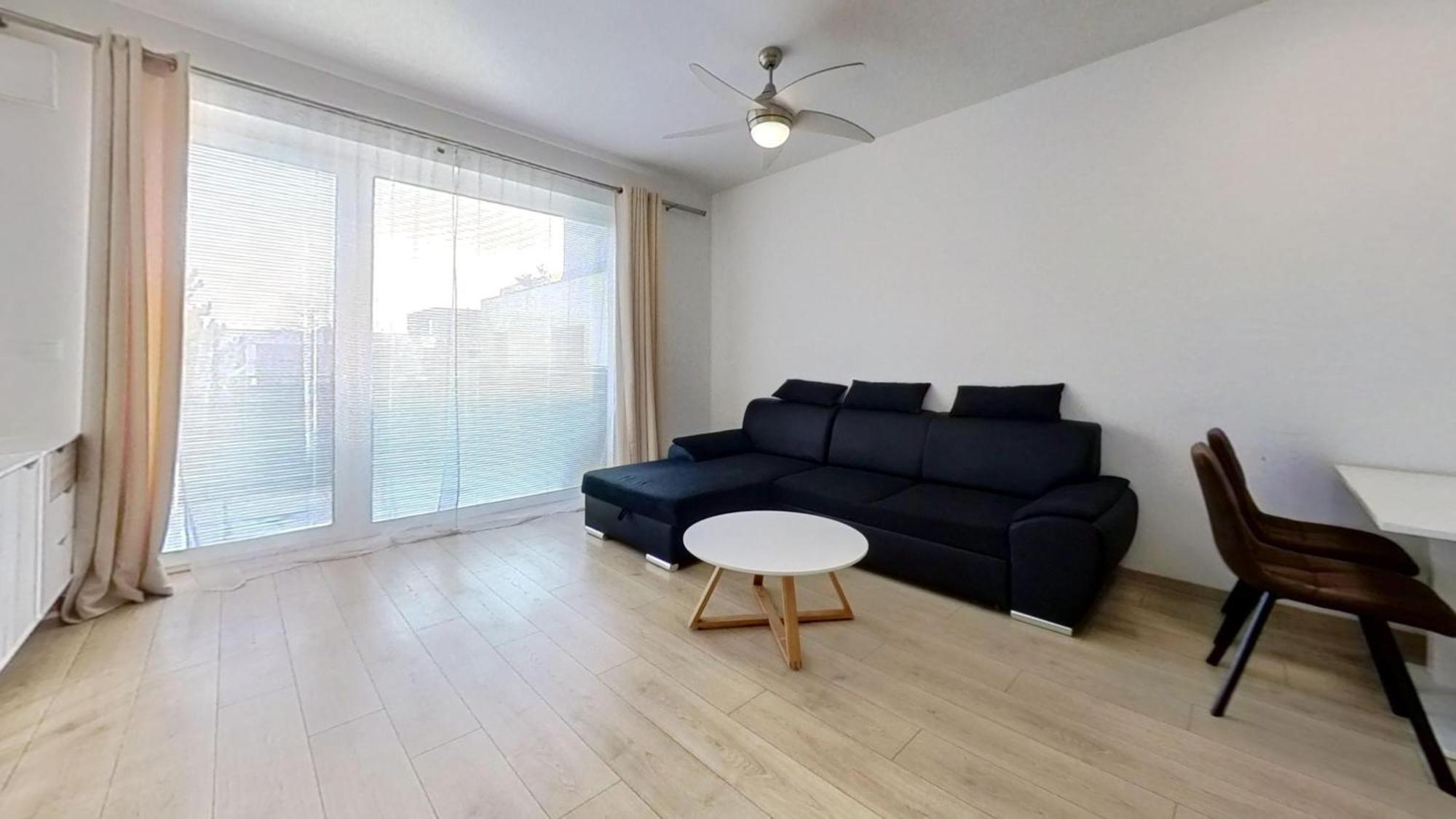 Air-Conditioned 2 Room Apartment, With Terrace, Rovinka, 302 Exterior foto